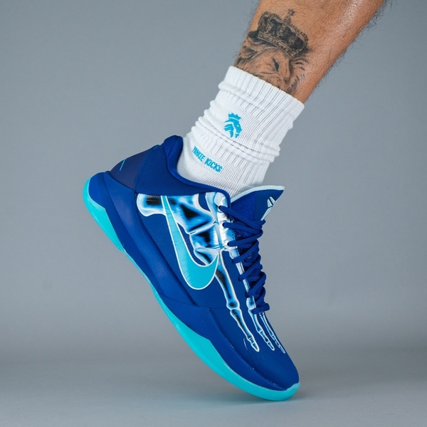 Vanessa Bryant Unveils Unique Nike Kobe 5 